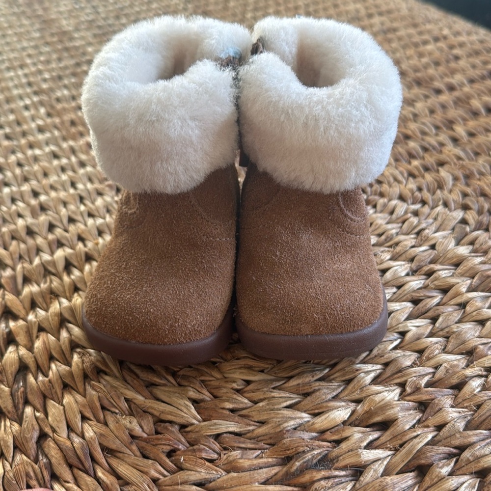 Baby Uggs